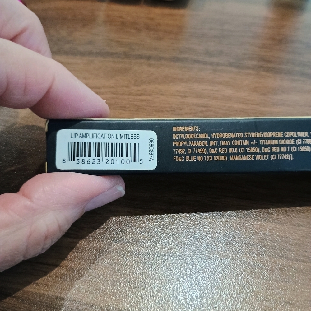 Revolution Makeup Bundle - Picture 4 of 7